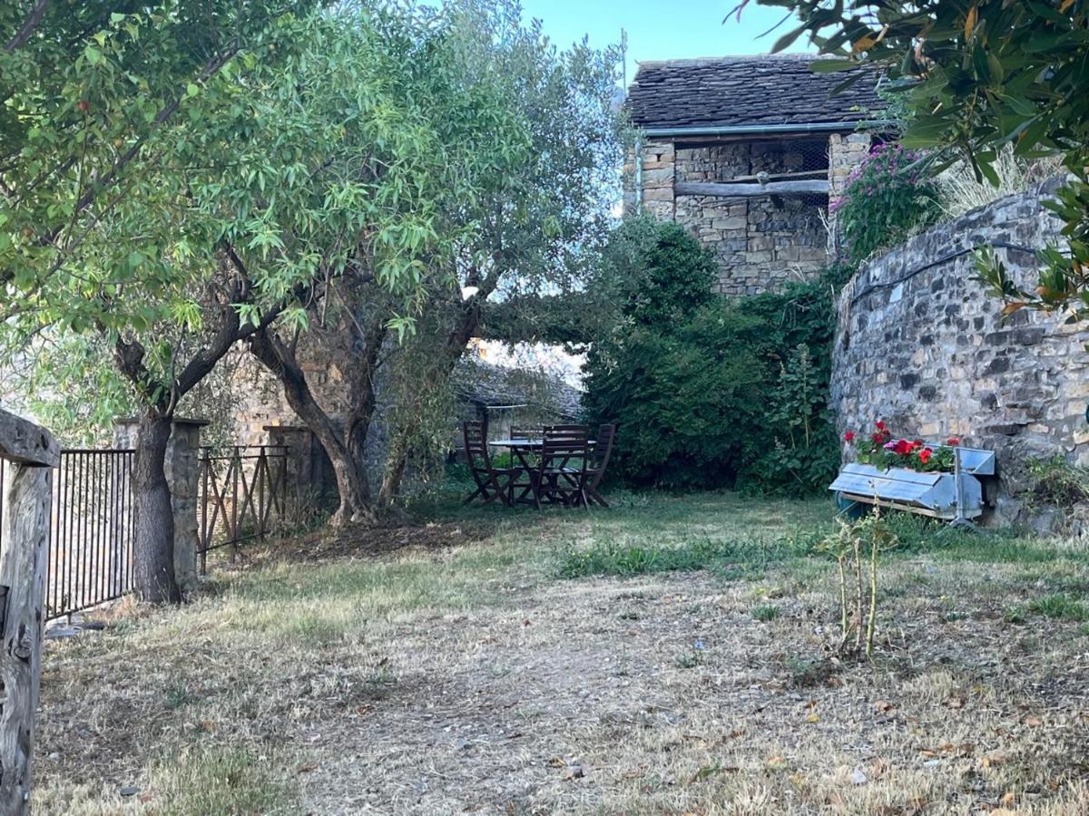 Nº7 Villa Aínsa Екстериор снимка